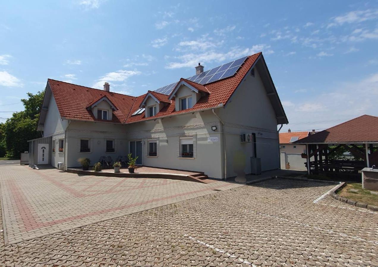 Hotel Sovirag Termal Panzio Hajdúnánás Zewnętrze zdjęcie